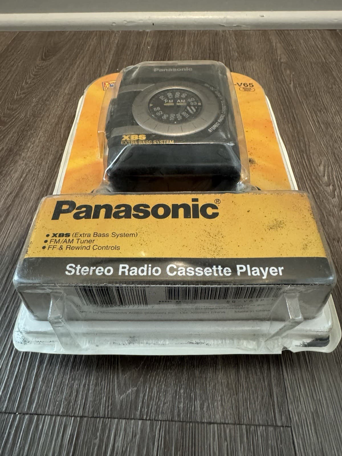 NEW NOS Panasonic XBS RQ - V65 Cassette Player AM/FM Tuner Radio - READ 2