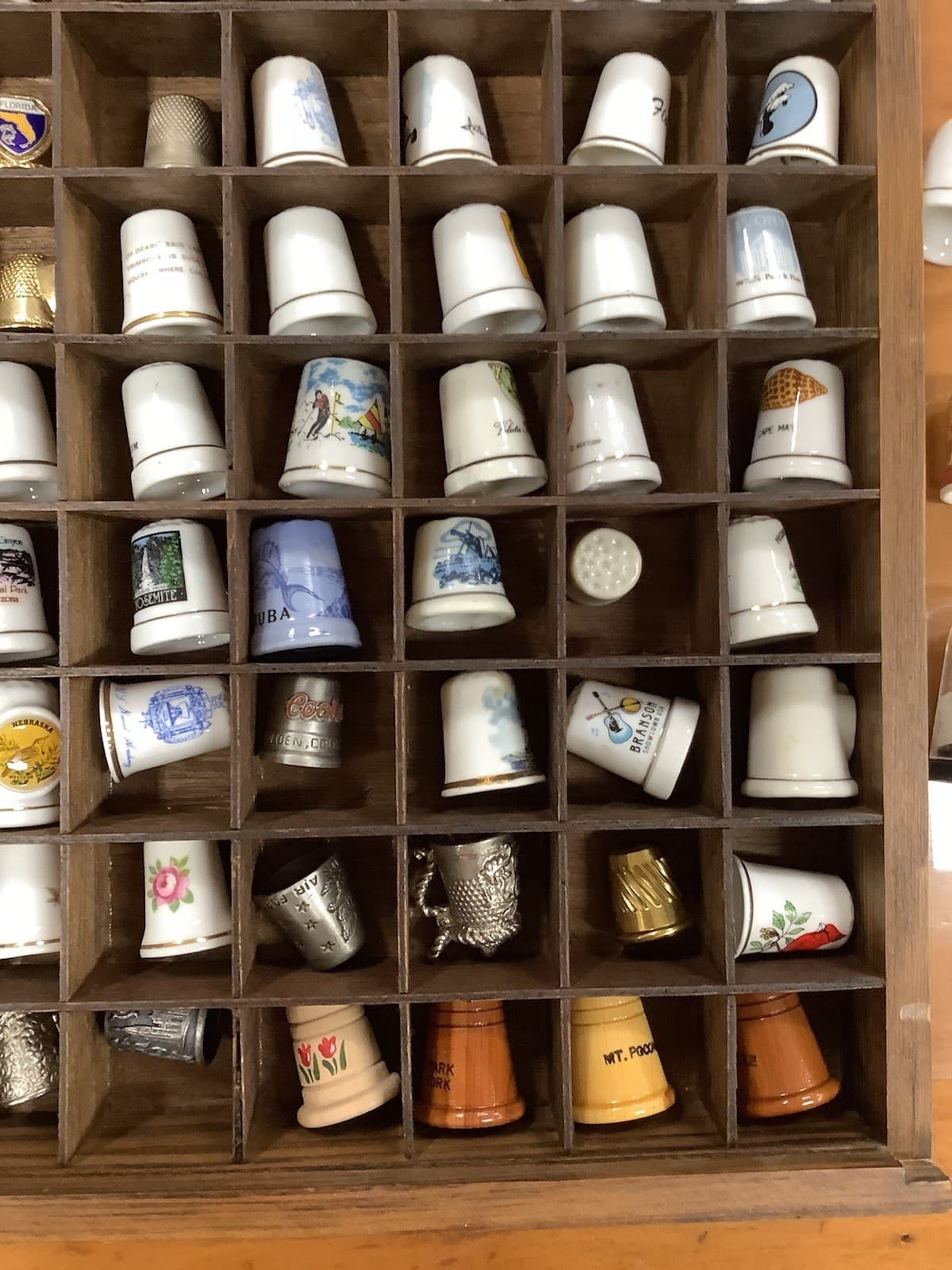 Lot of 115, Vintage Thimbles: Ceramic, Metal, Porcelain w/ Custom Tray!! 4