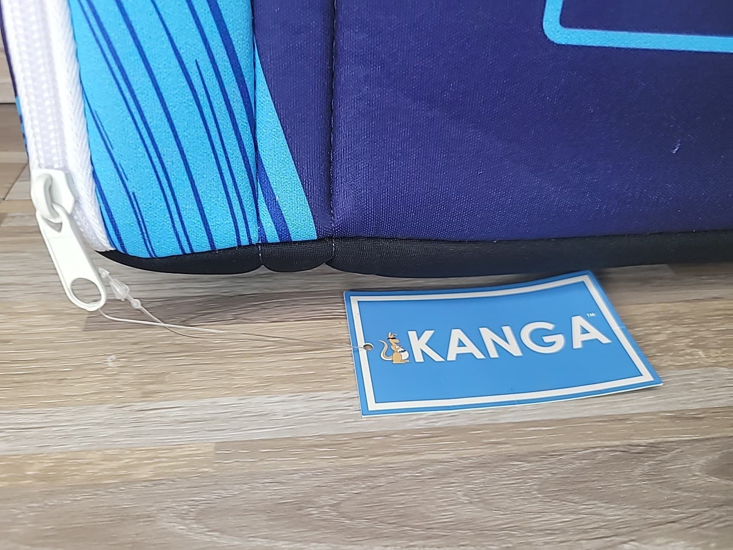 KANGA Coolers Bud Light 12-Pack Cover Cooler The No Ice Keep the Case NWT 5