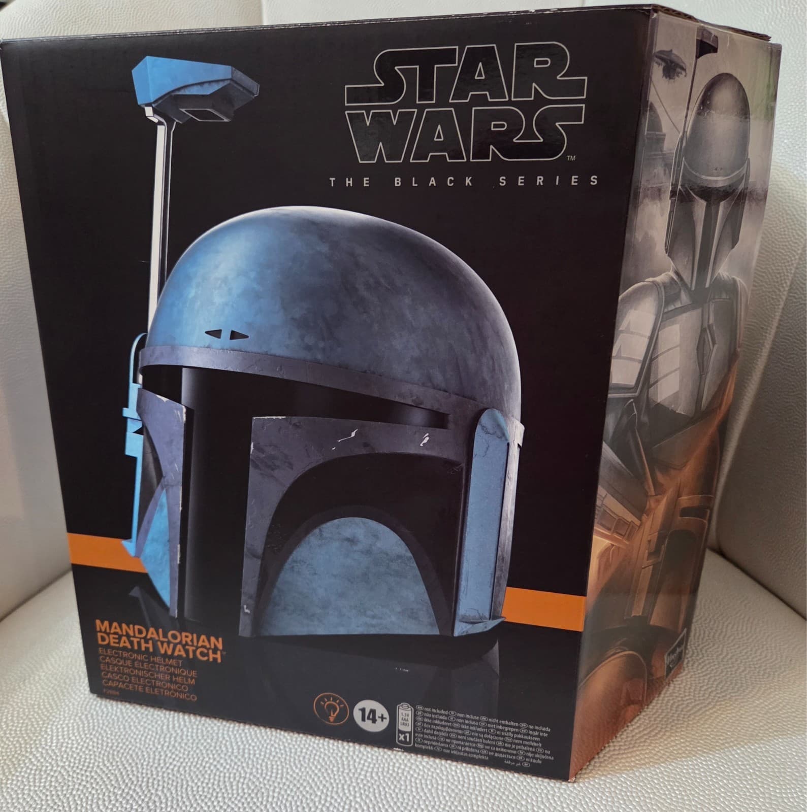 Mandalorian Helmet Star Wars Black Series Death Watch Electronic Hasbro NEW 3