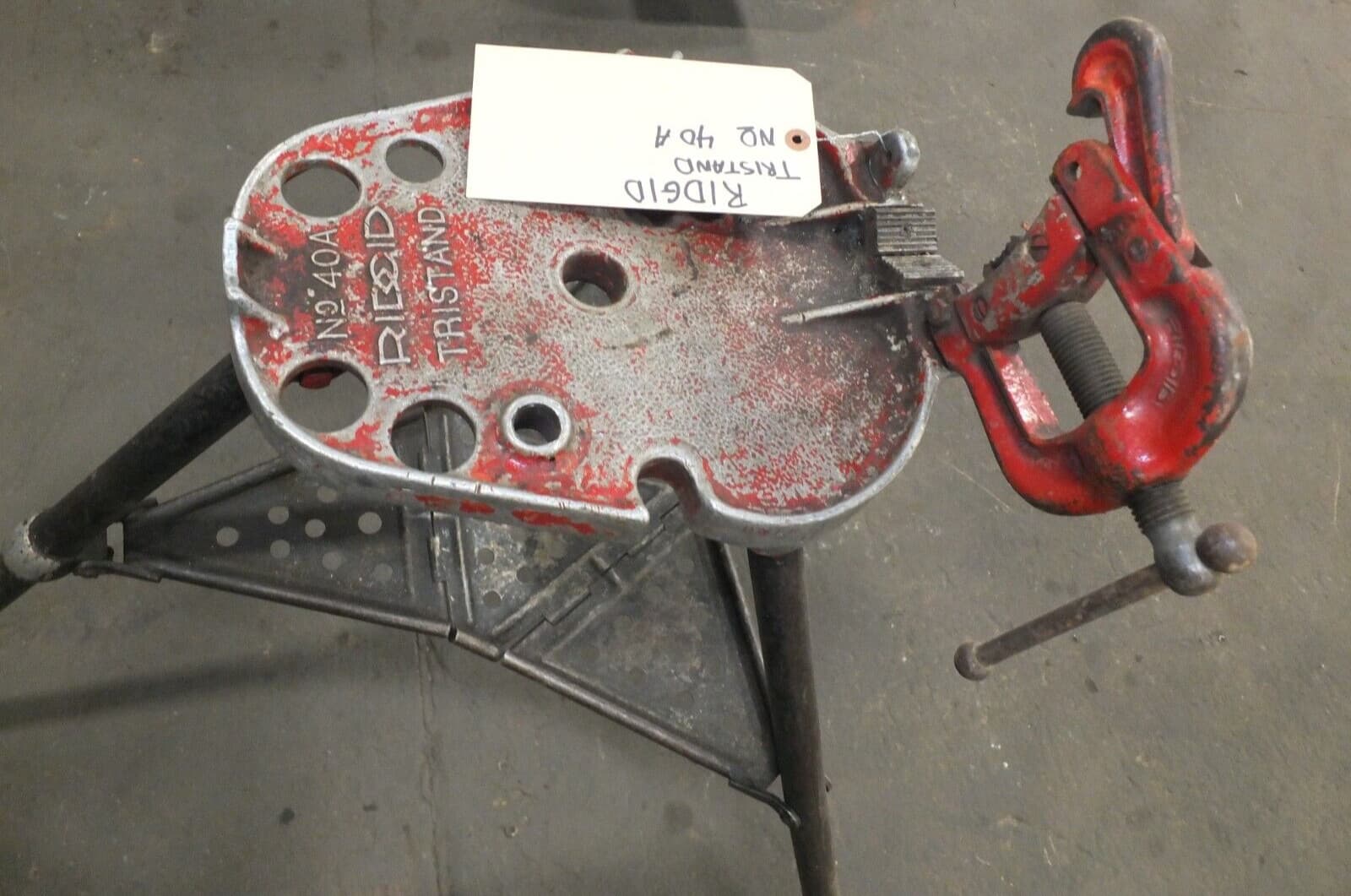 RIDGID TRISTAND - NO.  40 A  - 1/8" TO  2- 1/2" - CHAIN PIPE VISE  #1