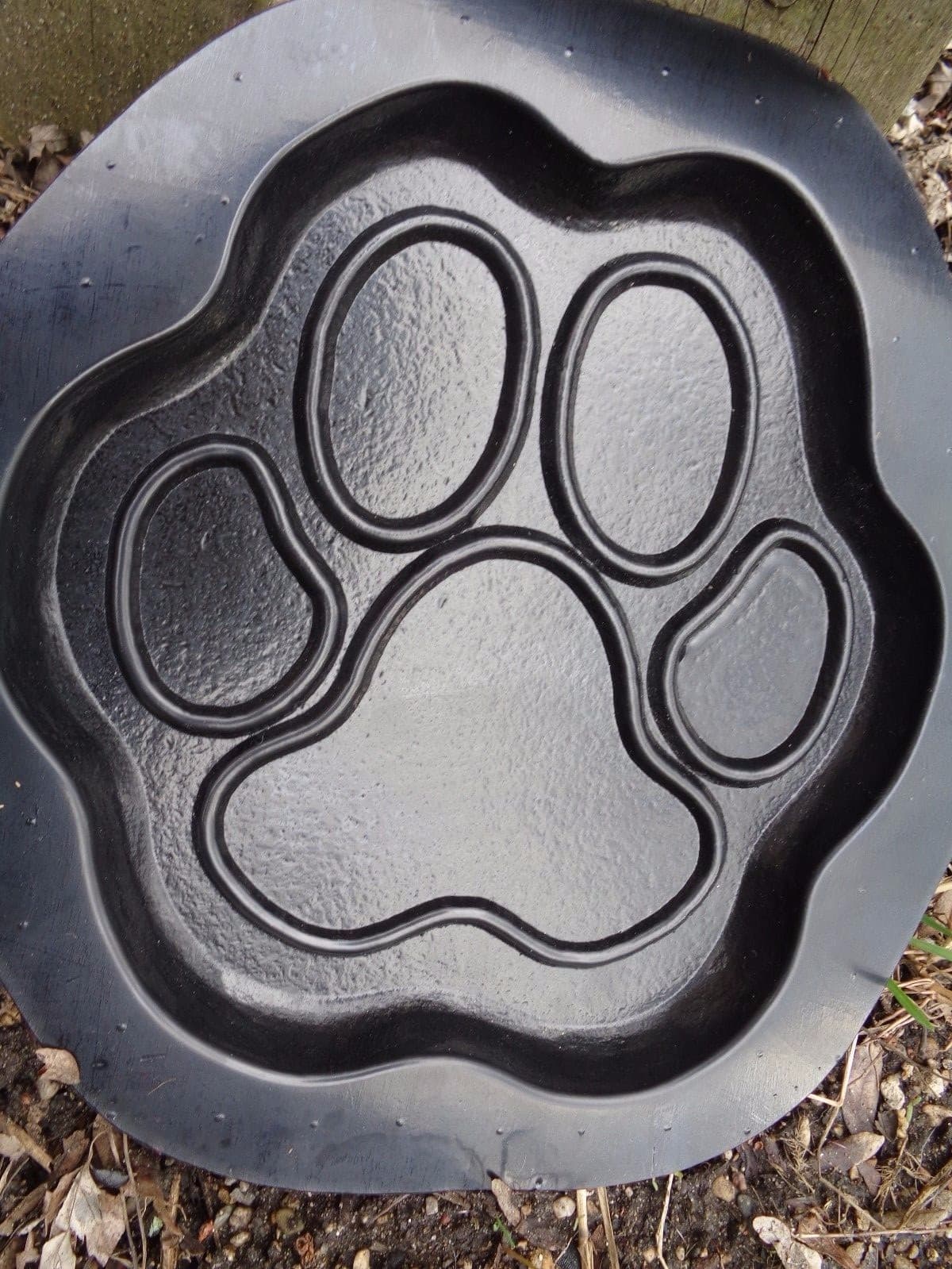 Dog paw plastic mold concrete plaster cement Pawprint mould  9.5" x 9.5" x .75" 2