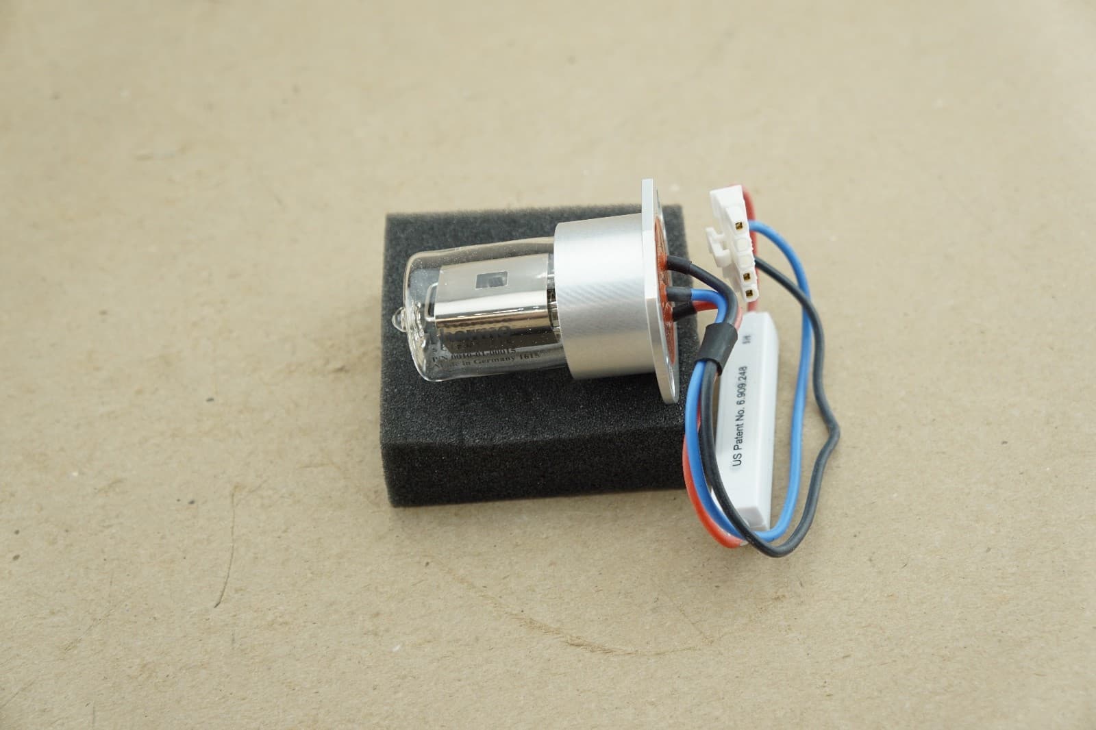 Genuine NEW Thermo Scientific Deuterium Lamp PN: 0010-01-00015 80047551 ShpsFREE 4