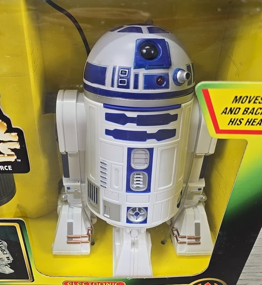 Kenner 1997 Star Wars The Power of the Force Electronic Remote Control R2-D2 2