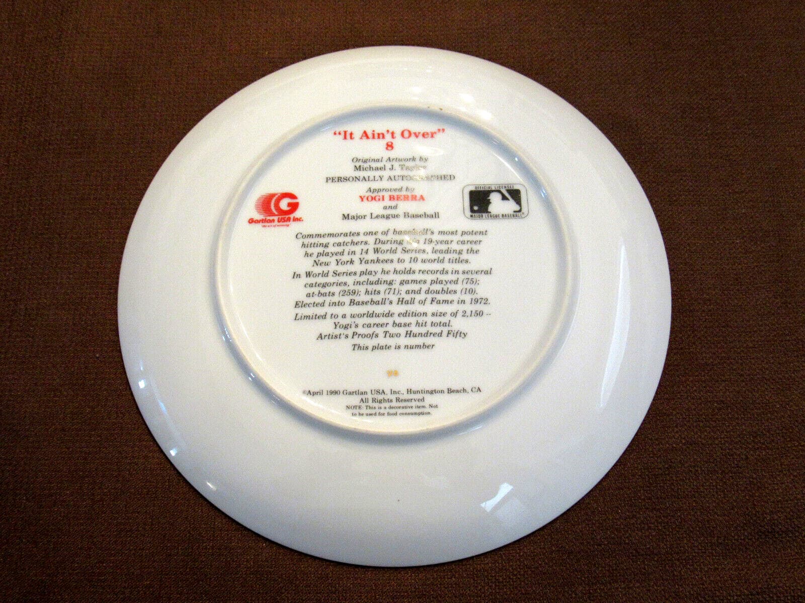 YOGI BERRA YANKEES HOF SIGNED AUTO VINTAGE GARTLAN IT AINT OVER L/E PLATE BEAUTY 4