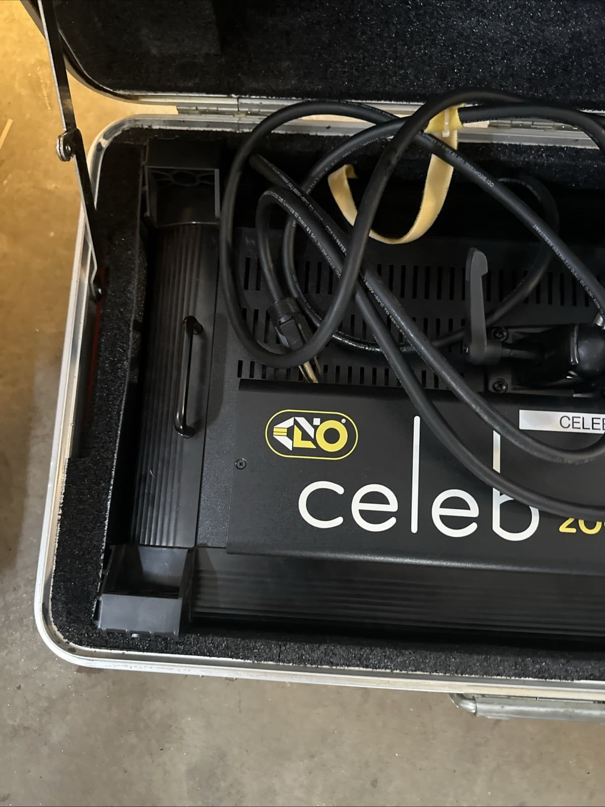 Kino Flo Celeb 200 LED light fixture kit 2