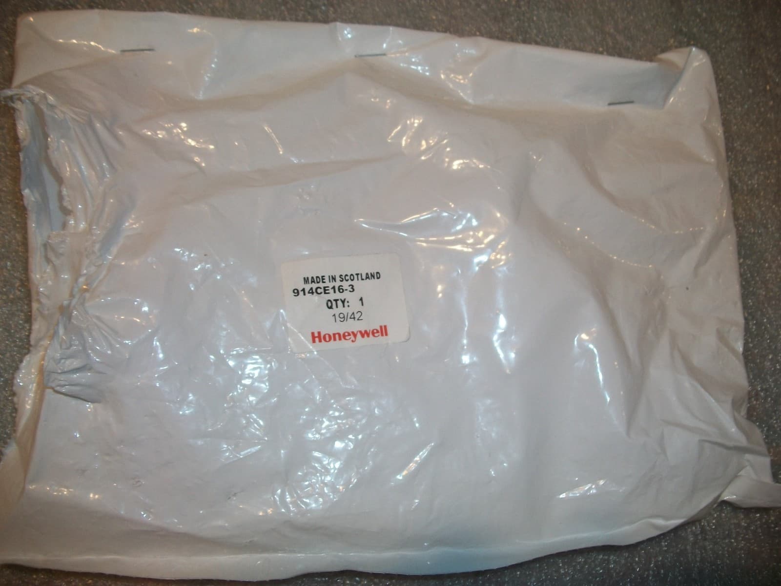 HONEYWELL 914CE16-3 MICROSWITCH ROTARY LIMIT SWITCH  (B24) 2