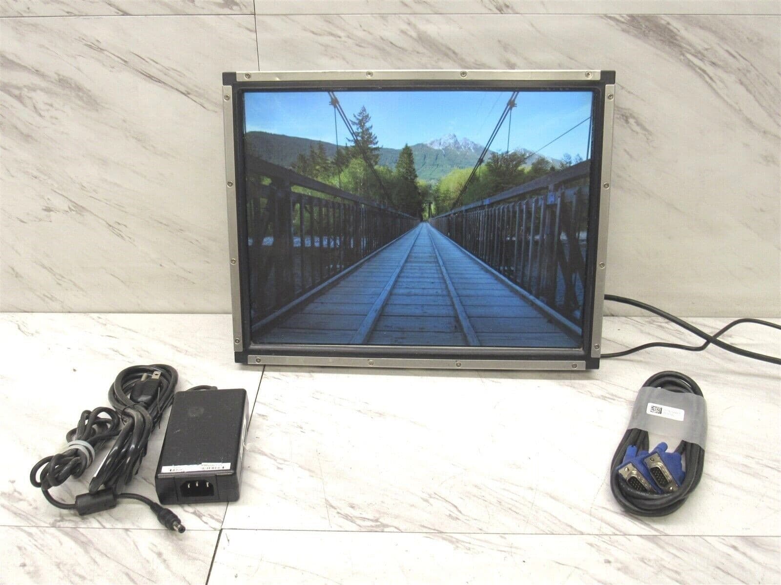 Elo Touch Solutions ET1537L 15" LCD Touch Screen Monitor w/ VGA Cable & AC