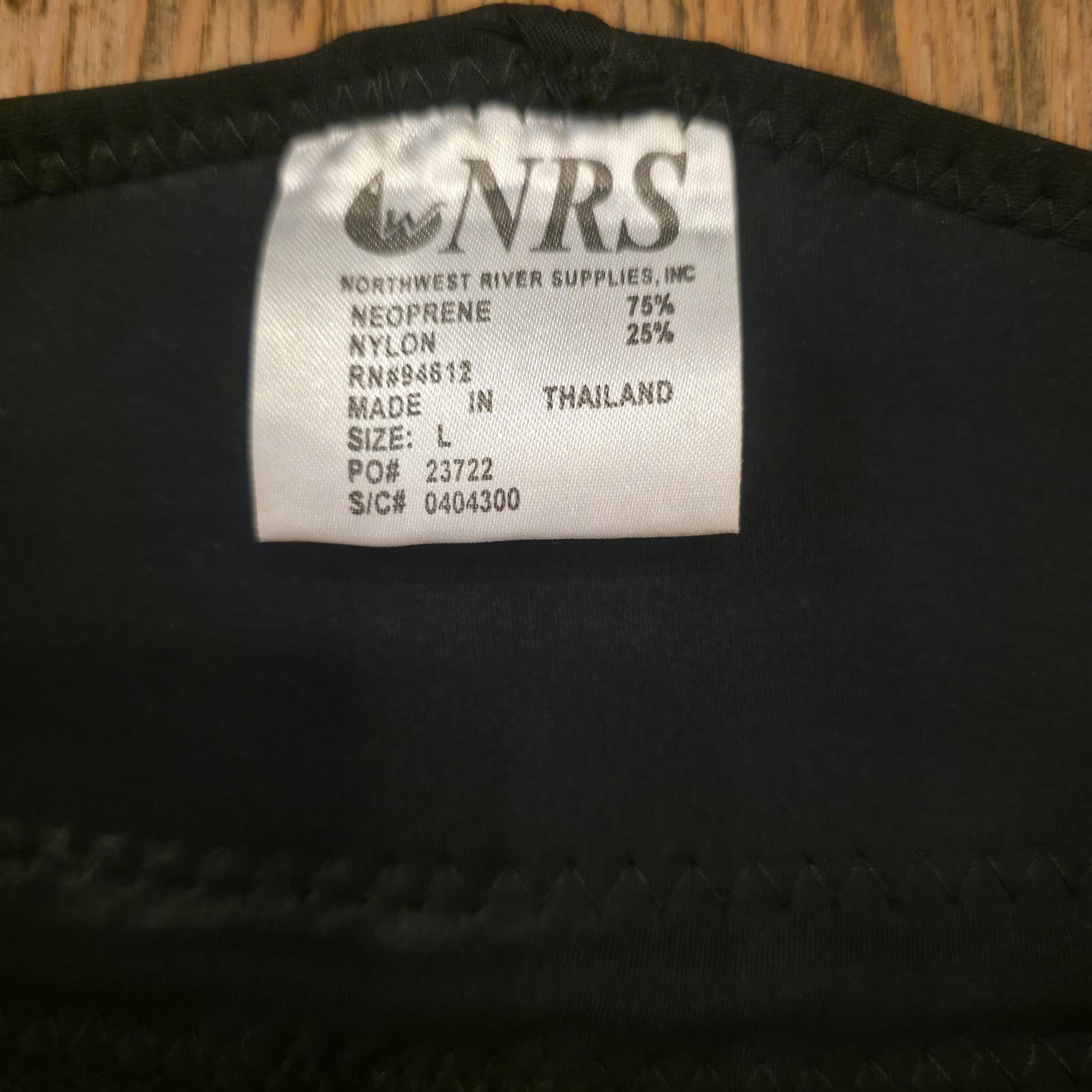 NRS Women's L Hydroskin 0.5 Titanium Neoprene Pants Wetsuit Kayak Paddle Surf 4