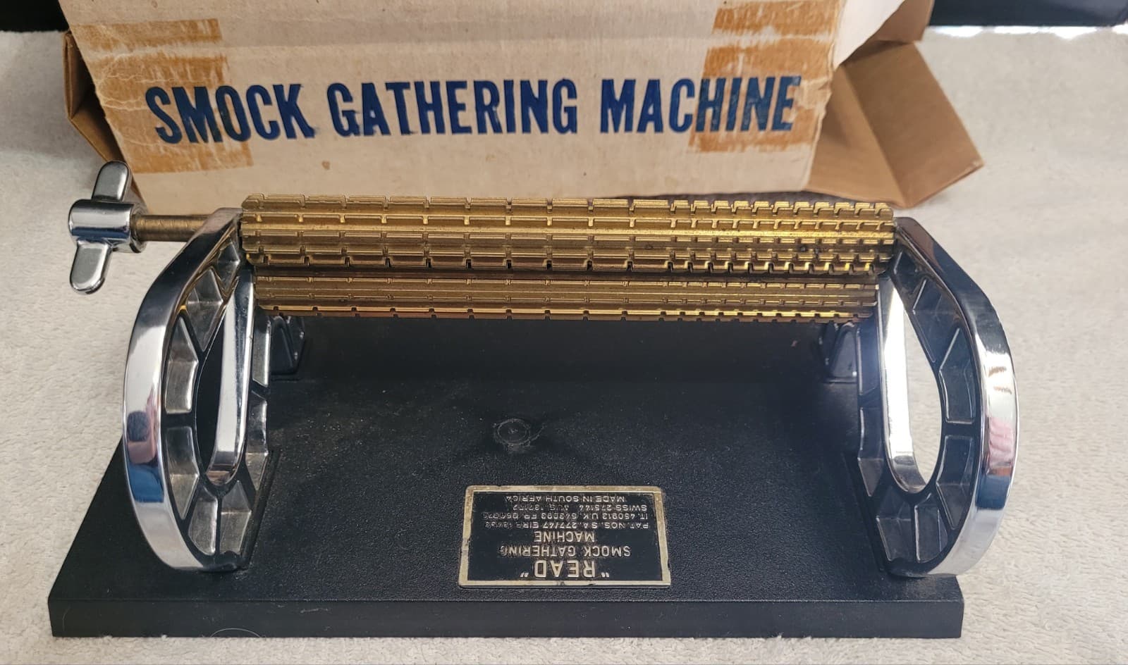 New Old Stock VINTAGE 16 Row "Read" Smock Smocking Gathering Machine in Box 3