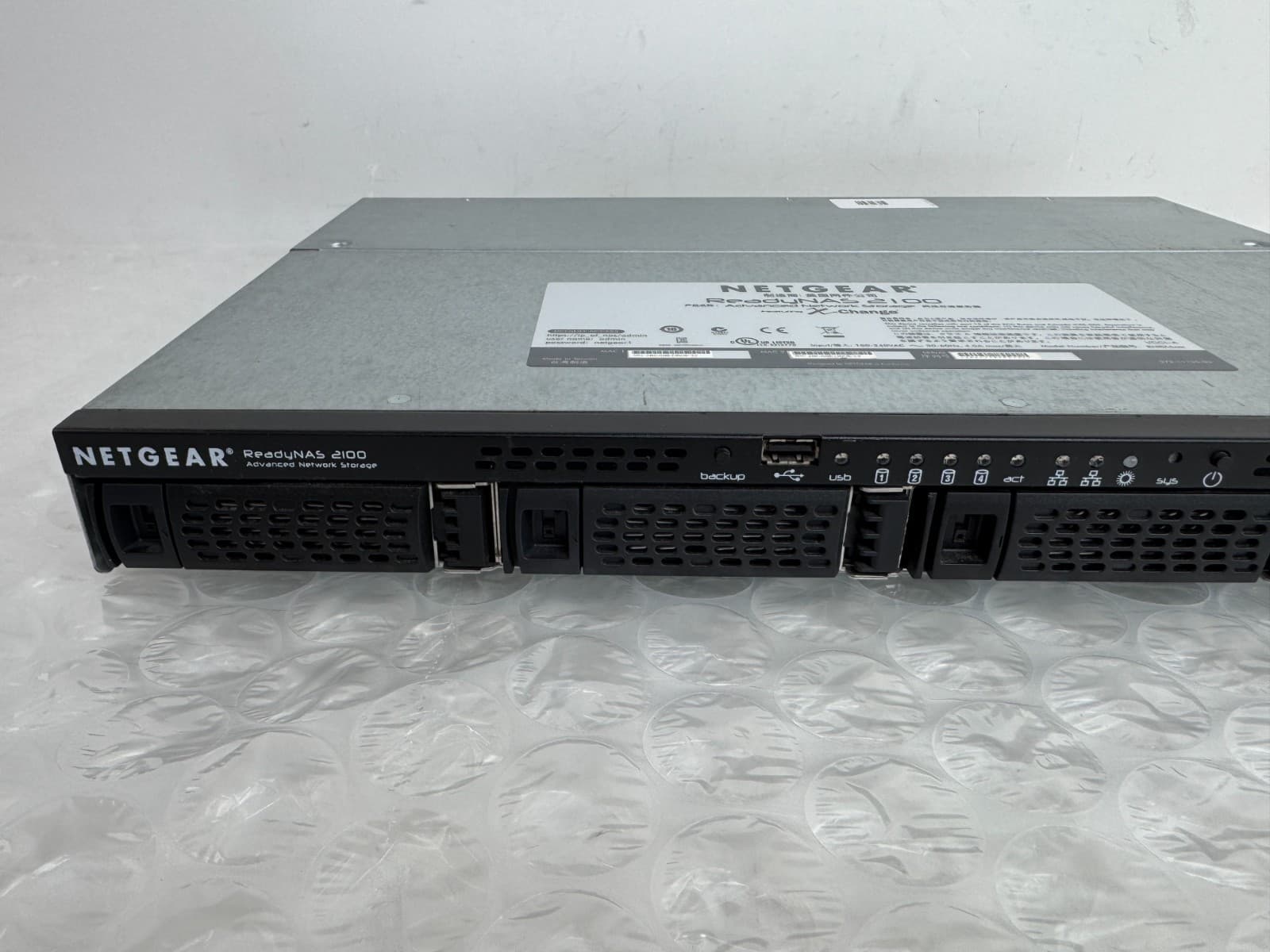 NetGear ReadyNAS 2100 RNRX4000-100NAS Network Storage 2
