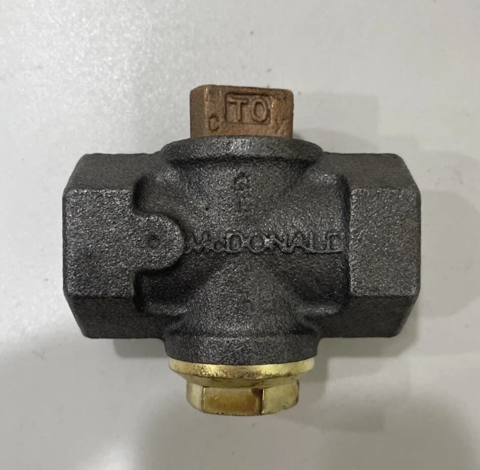 1 in. A.Y McDonald Flat Head Gas Plug Valve No Lockwing (175 PSI)