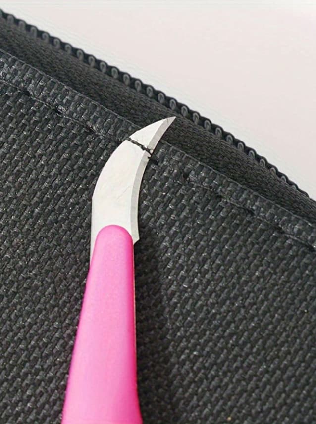 2pcs Purple Seam Rippers - Plastic Handle Thread Cutters for Sewing & Crafts-NEW