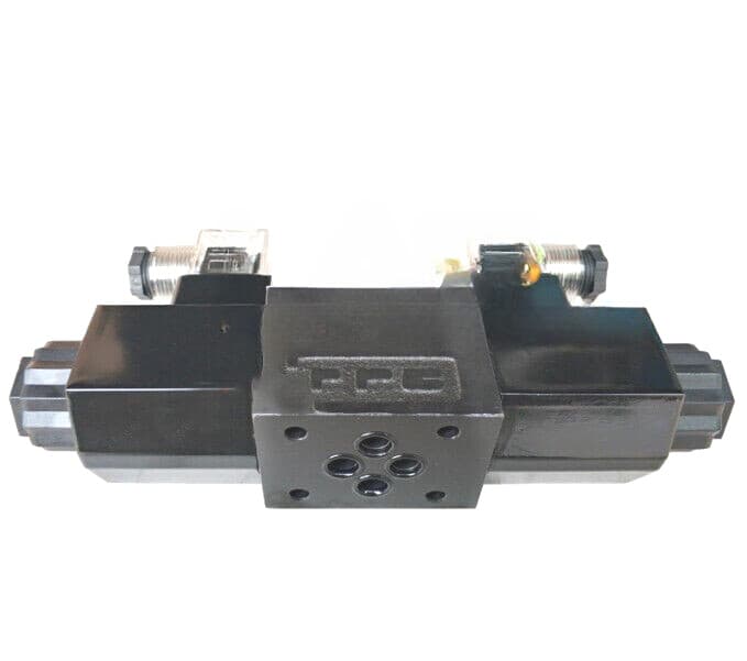 1PCS NEW for YUKEN Electromagnetic directional valve DSG-01-3C5-R200-N1-50 2