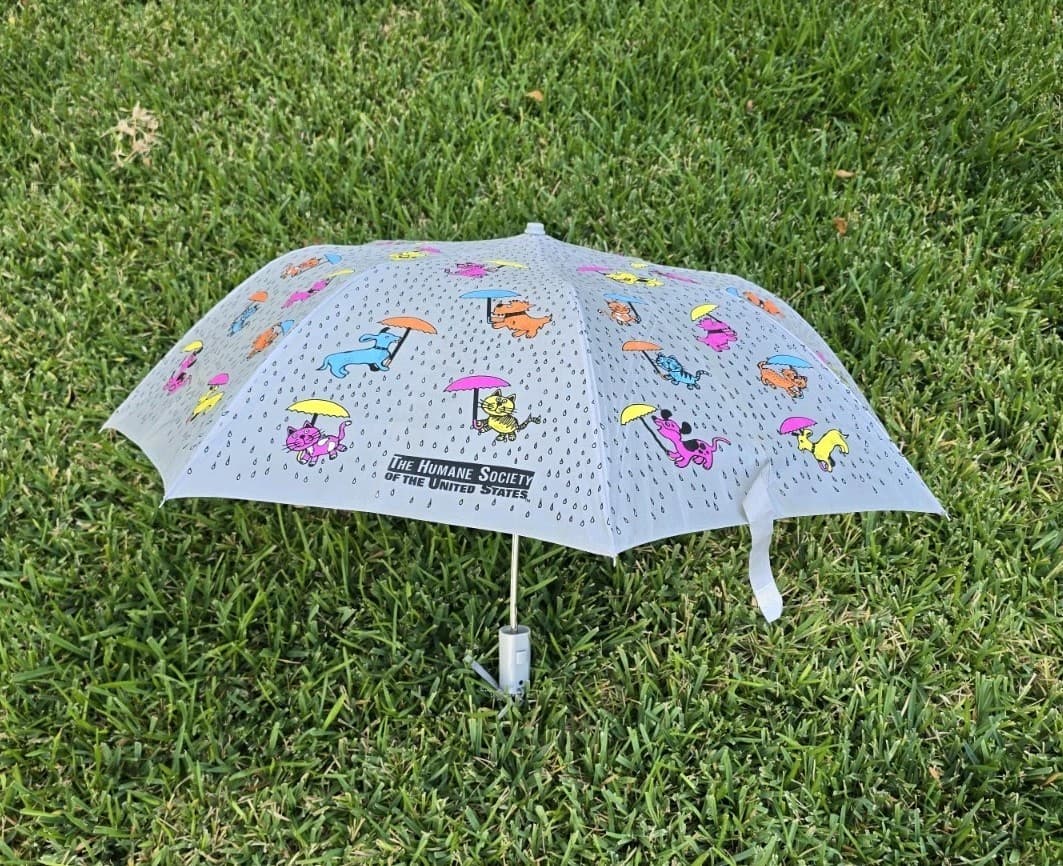 Umbrella “Raining Cats and Dogs” - The Humane Society - 50th Anniversary Compact 4