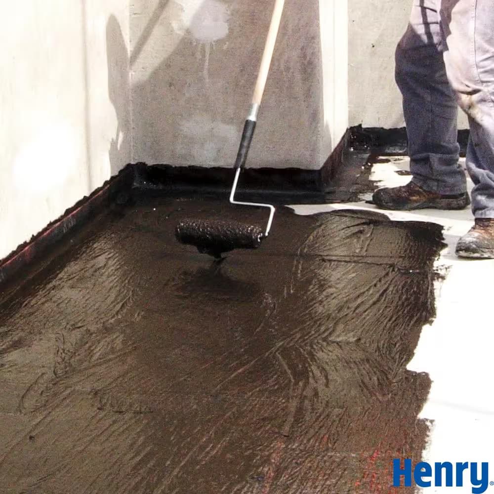 Henry 201 Fibered Black Roof Coating - 0.90 Gallon Compatible with Henry 209XR 5