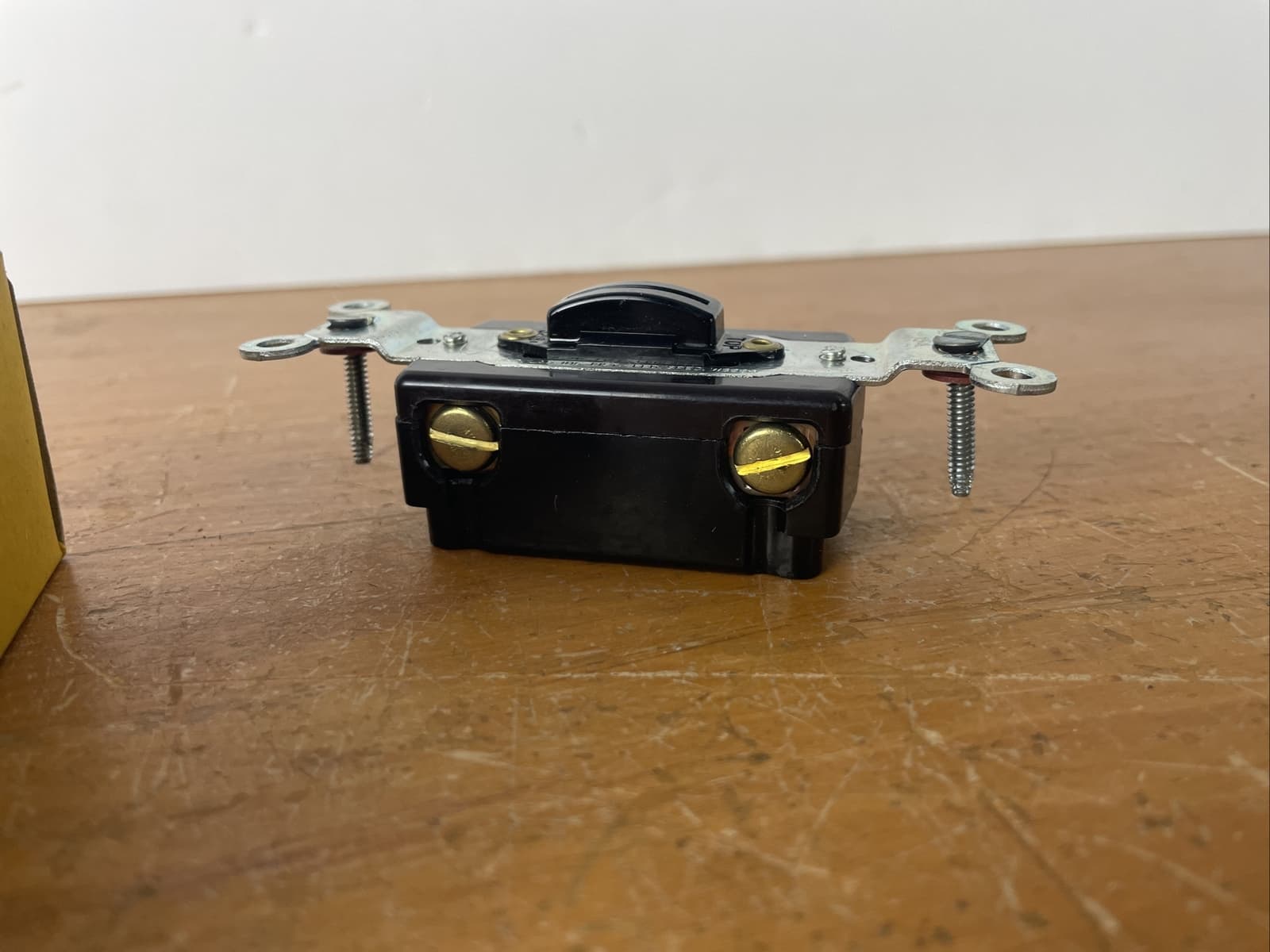 Vintage Hubbell Toggle Keyed Lock Locking Switch w/ Key, Single-Pole 15A 1201-L 5