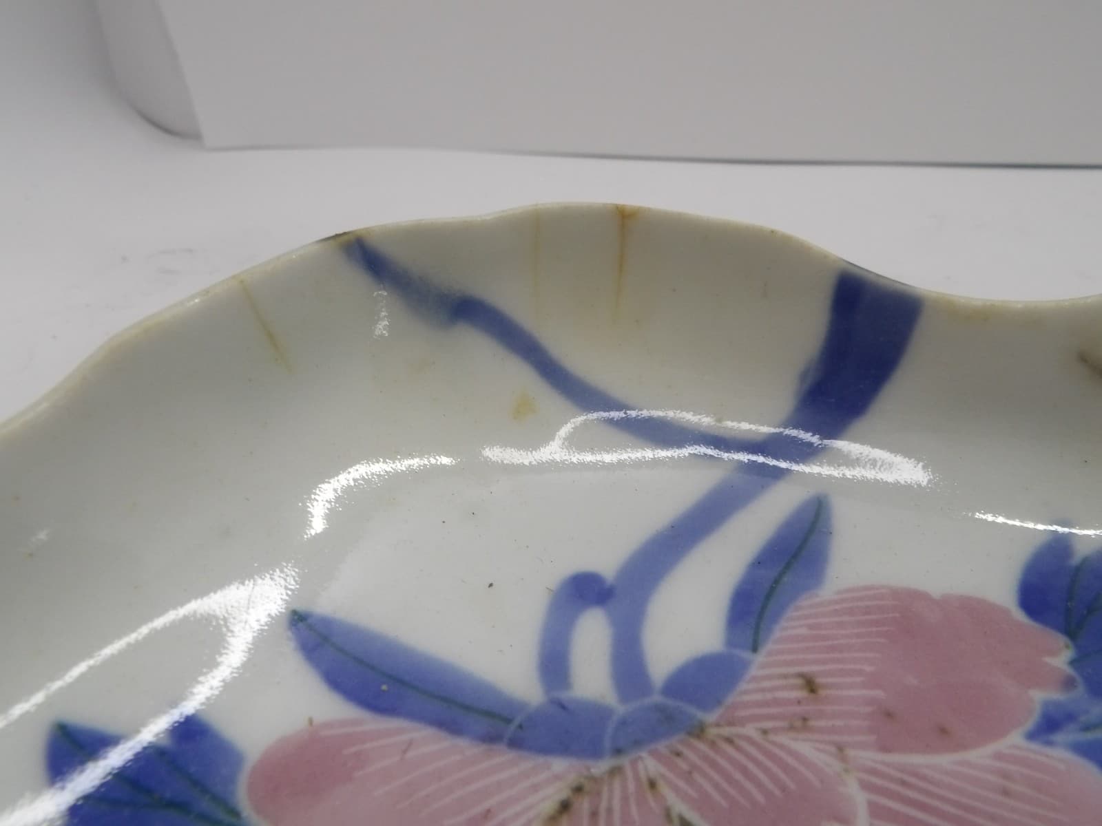 Japanese Arita Imari Porcelain Bowl Pink and Blue Flower 5