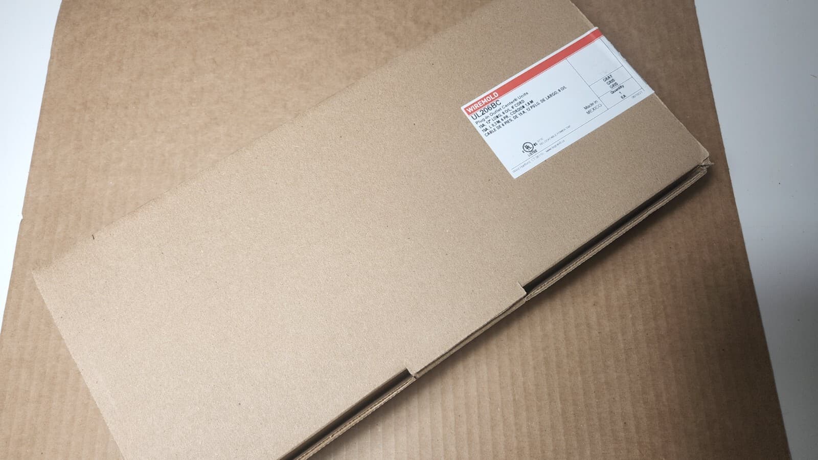 QTY x4 / NEW Legrand Wiremold UL206BC Plug-In (6) Outlet 120V 15A , 6' Cord 4