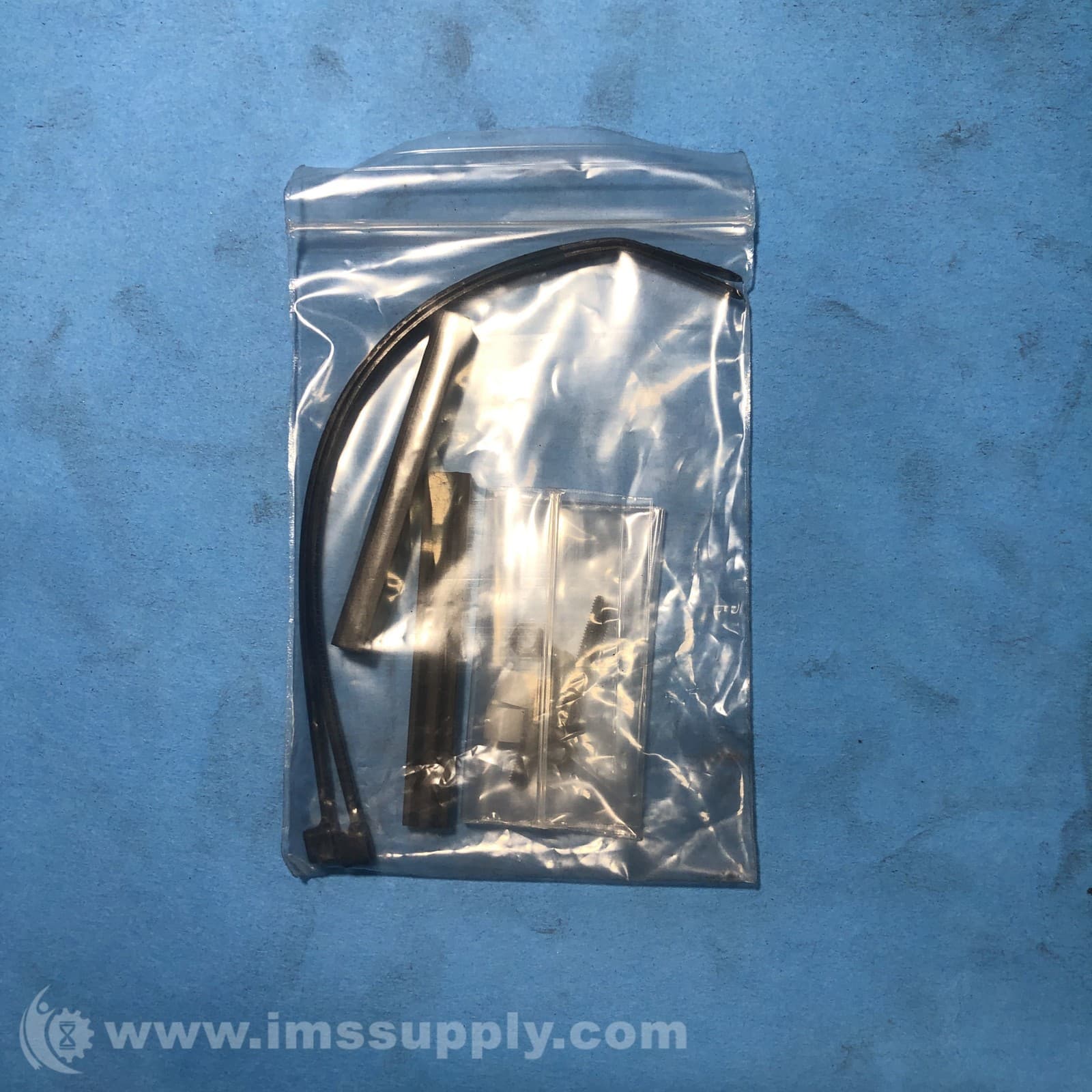 Keyence FU-95Z Liquid-level-detection Fibre Unit FNOB 4