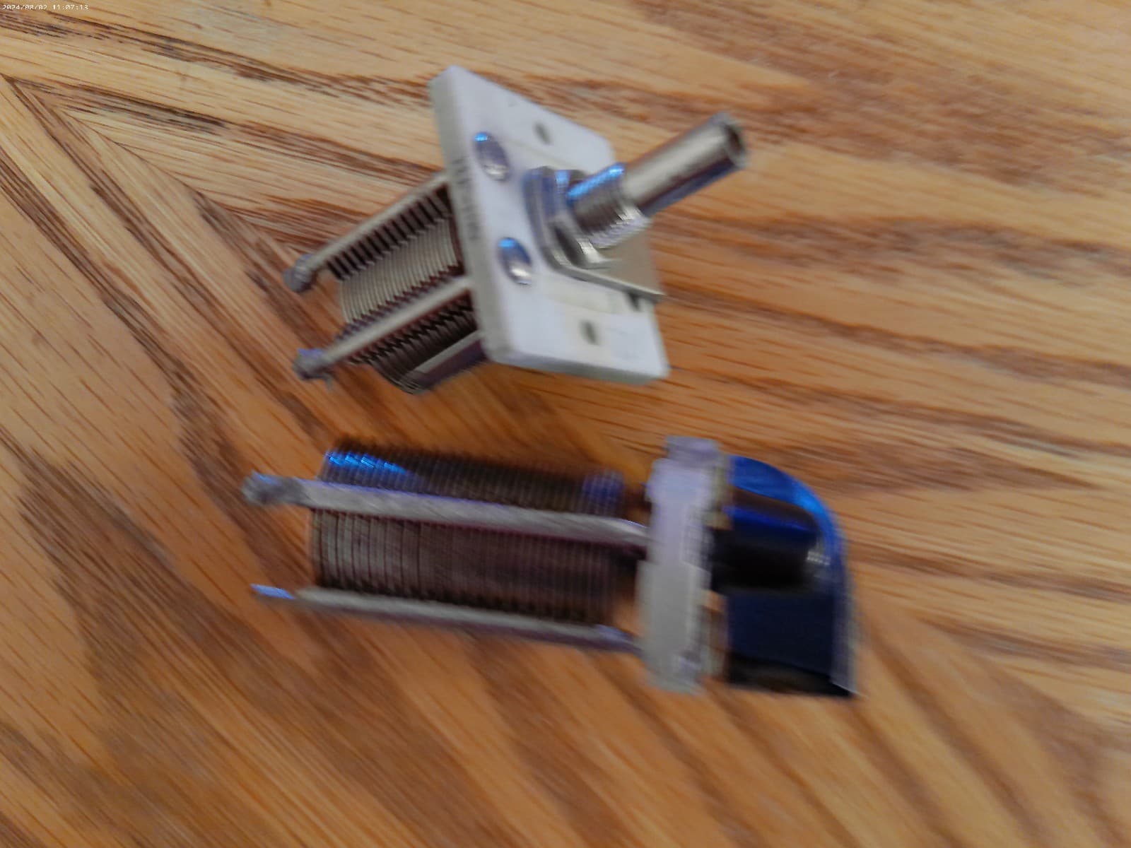 Two Used Variable Capacitors Tested Good 100 & 110pf 2