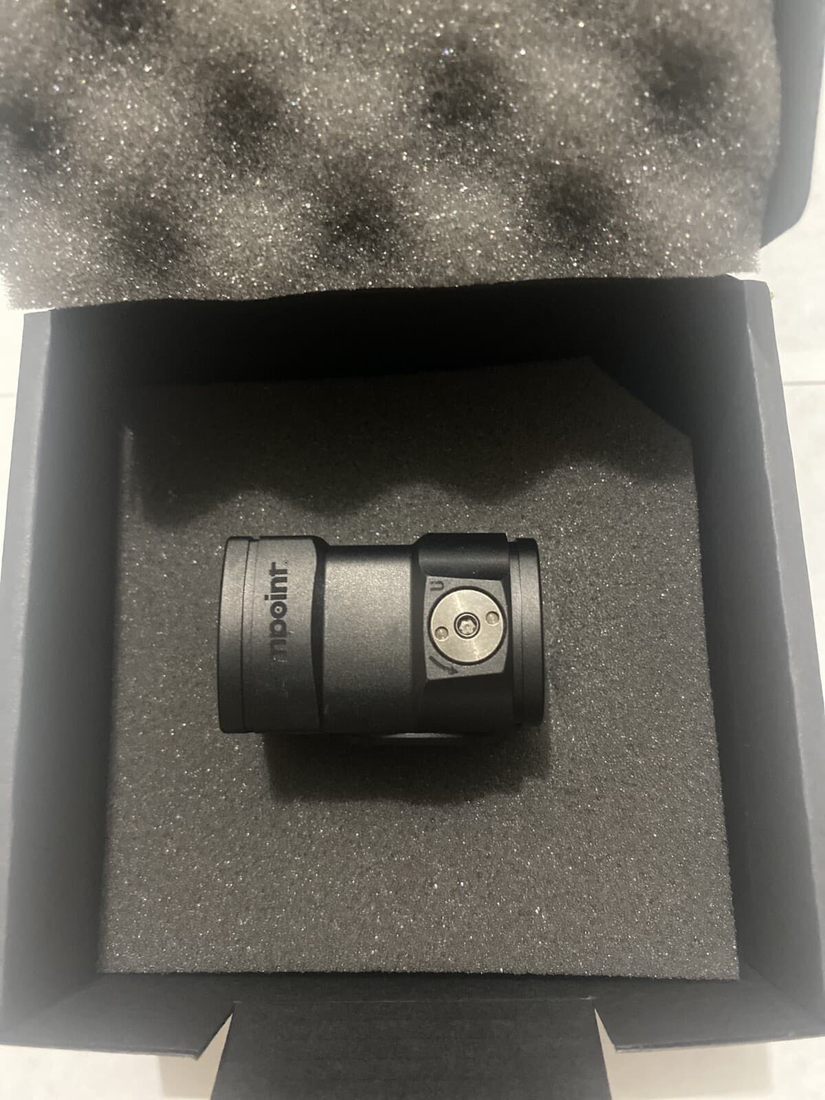 Aimpoint Acro P-2 Dot Sight - Black (200691) 6