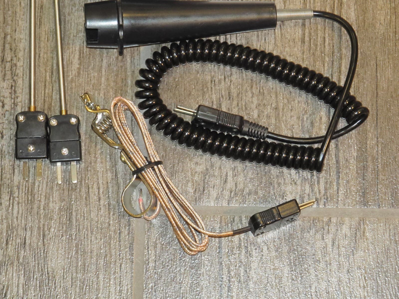 COMARK DT33 Digital Thermometer Kit -125 to 500 F, Water Resistant, Hand Held 4