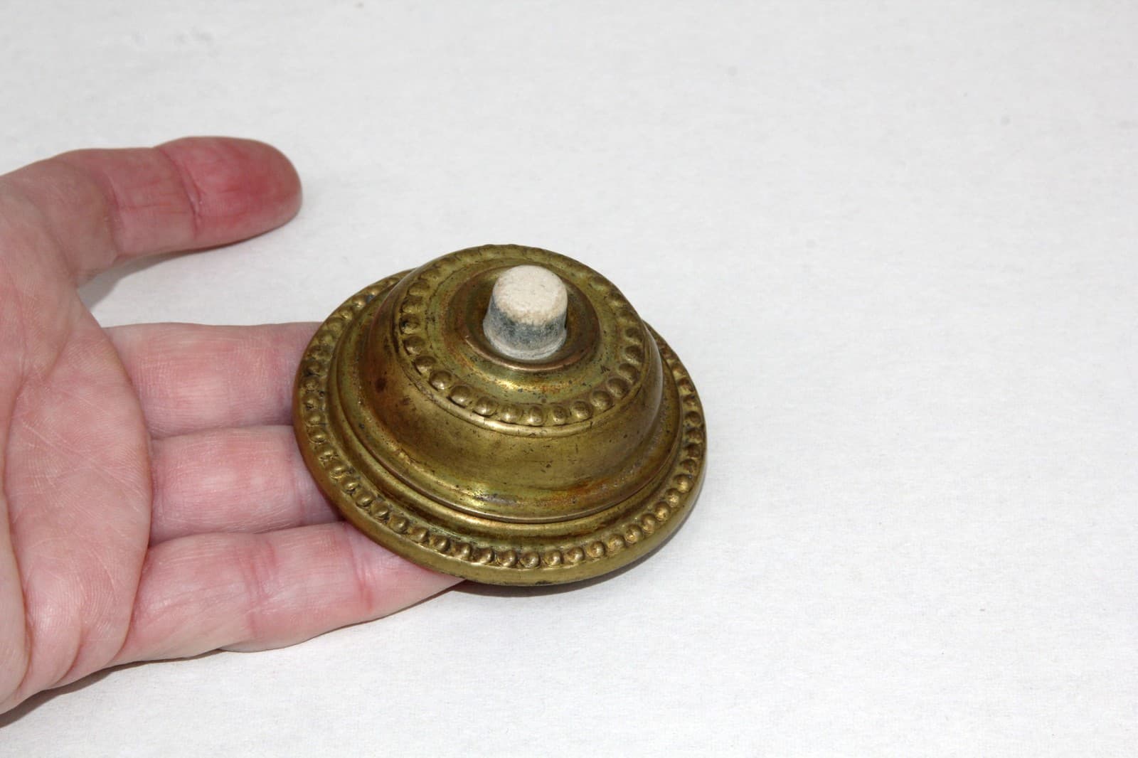 Antique Patented 1901 Round Beaded Brass Doorbell w Bakelite or Stoneware Button 3