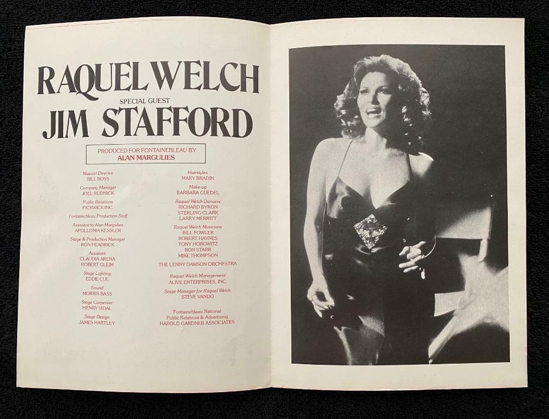 SEXY RAQUEL WELCH 1970's La Ronde Superstar Theater Souvenir Program RARE 2