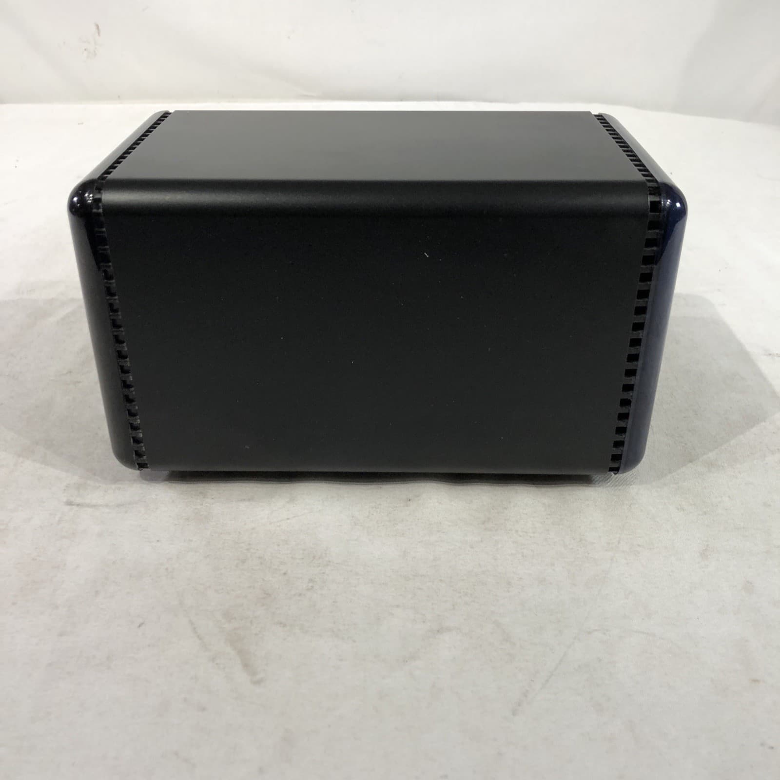DROBO DRO4D-D 4-bay External Storage Array, w/HDD's 2