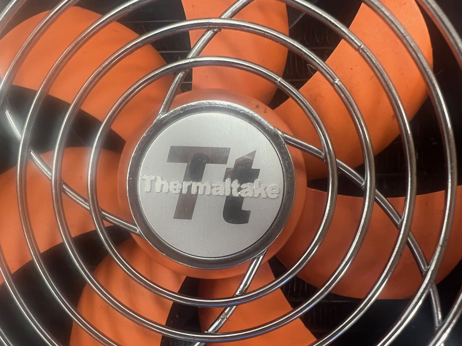 THERMALTAKE BIG WATER 745 LIQUID COOLING SYSTEM 2-120MM RADIATORS 3