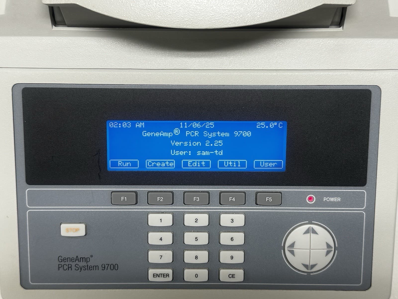 Perkin Elmer Applied Biosystems GeneAmp PCR System 9700 Thermal Cycler N8050200 2