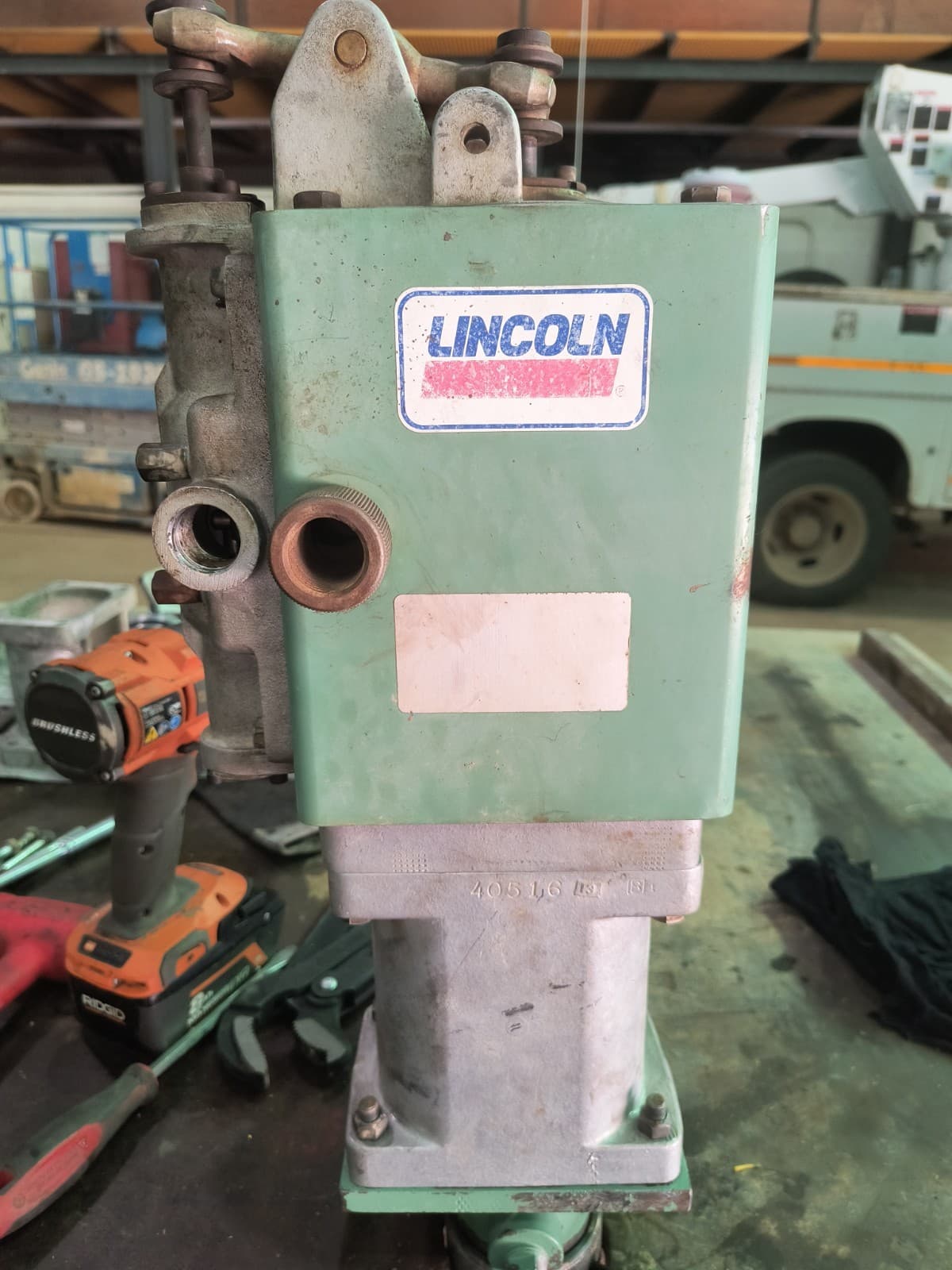 Lincoln Power Master 4 Pneumatic Pump