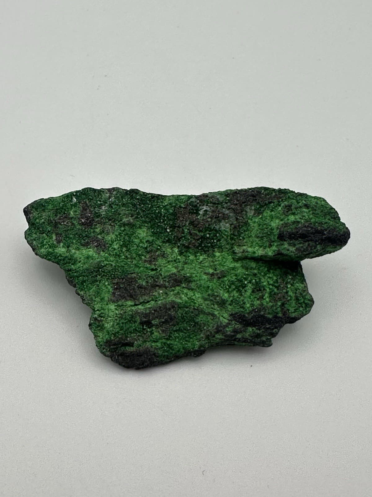 30g 2.5x1" RARE Green Uvarovite Garnet Crystals on Matrix Mineral Specimen 2