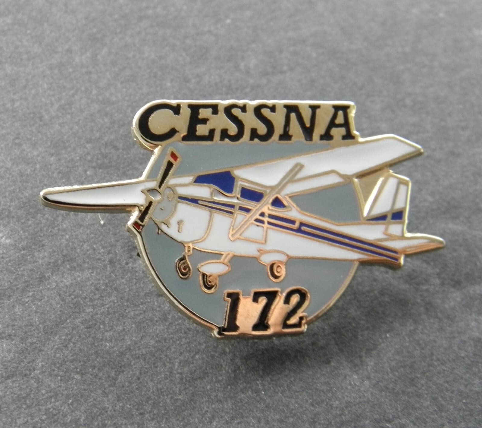 CESSNA 172 PLANE CIVIL AIRCRAFT LAPEL PIN BADGE 1.5 INCHES