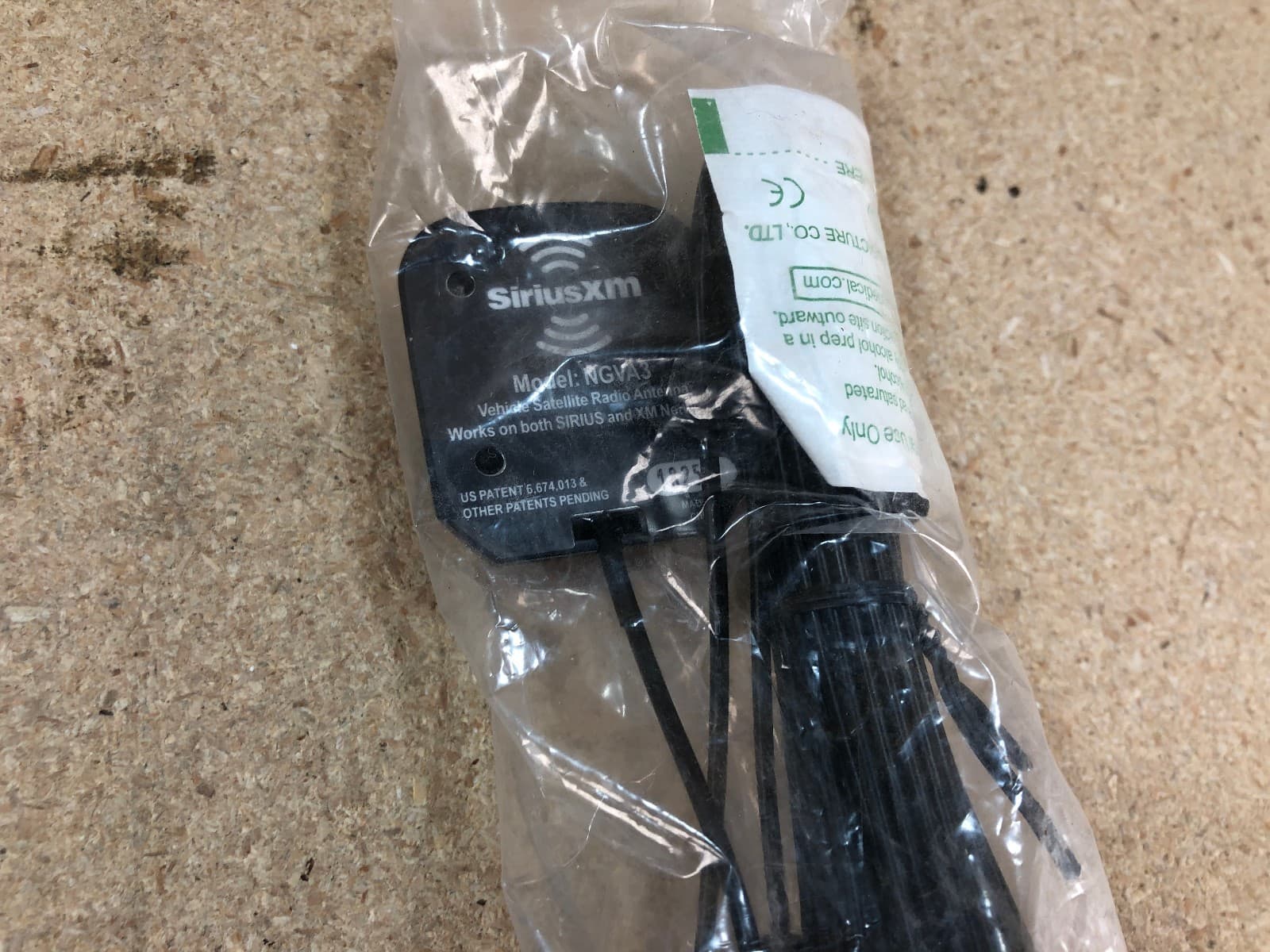 Sirius XM NGVA3 Satellite Radio Magnetic Antenna 2