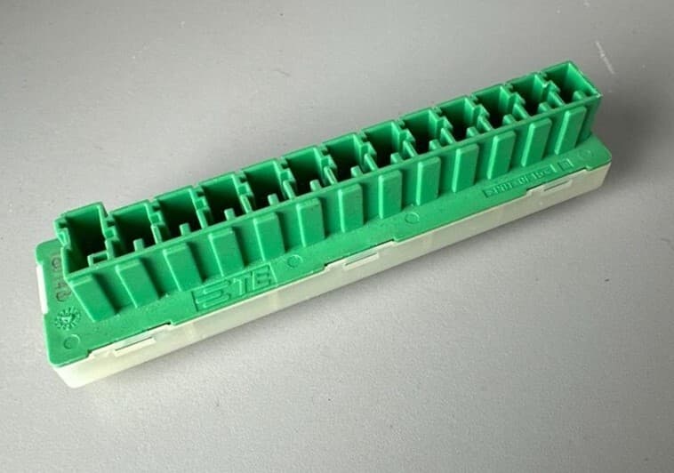 Genuine Mopar Fuse Connector Can Buss - Mopar (68230877AA)