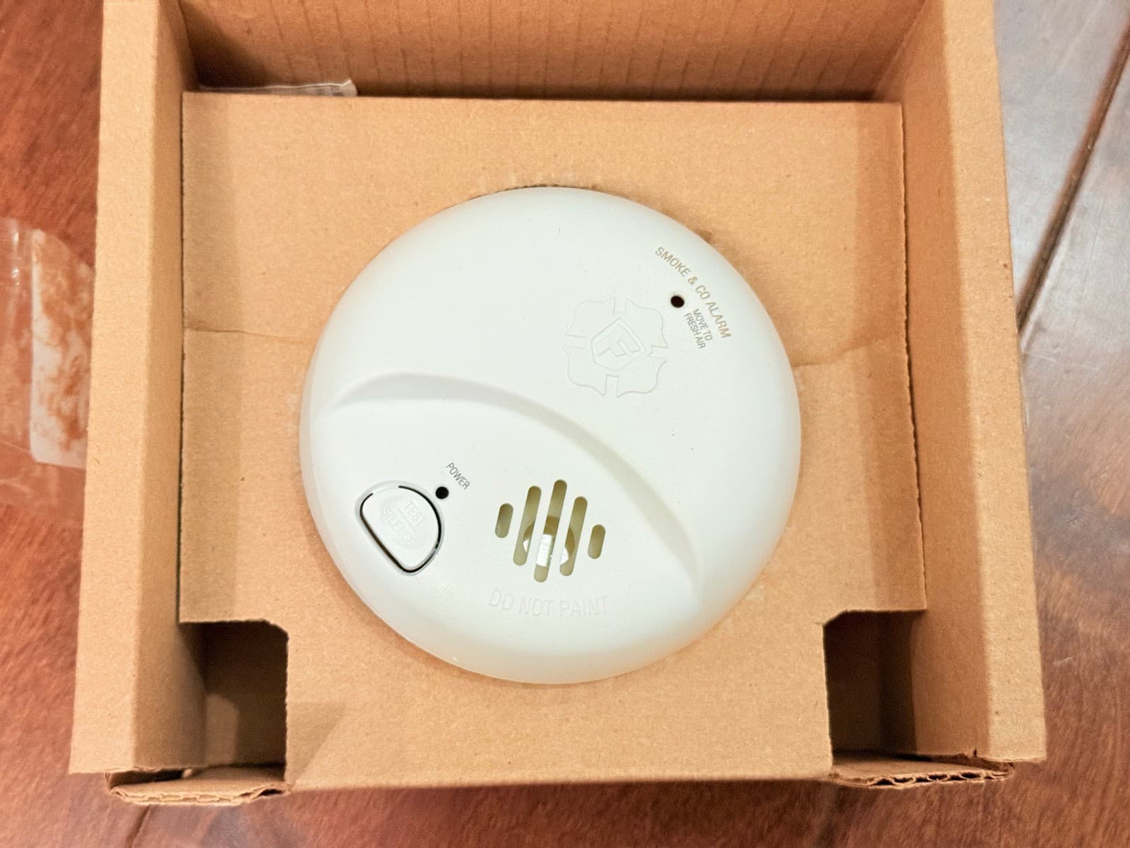 First Alert SMICO110, 10-Year Battery Combination Smoke & Carbon Monoxide Alarm 2