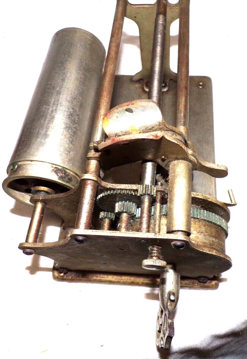 COLUMBIA Q CYLINDER PHONOGRAPH FOR RESTORATION  OR PARTS MACHINE 3