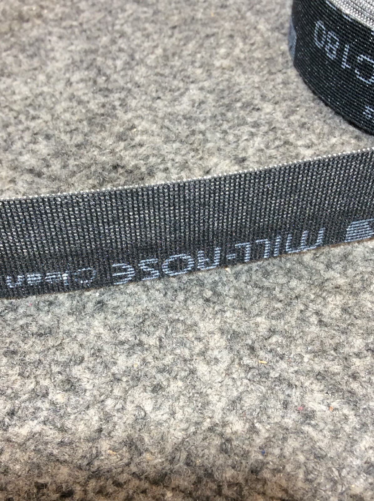 Professional Abrasive Cloth Nylon Mesh Silicon Carbide 1 1/2" 25 yards 180 Grit 4