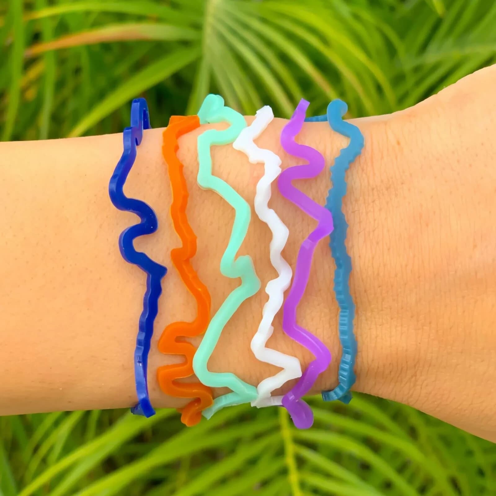 Sillybandz Arctic 24 Pack Shaped Silicone Bracelets NEW 3