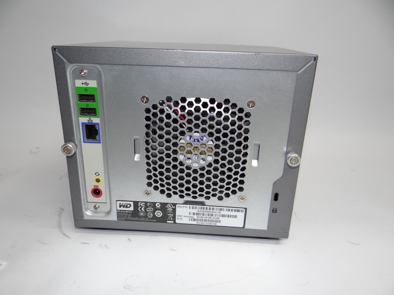 Western Digital WD40000A4NC-00 ShareSpace- NO HDD/SSD 4