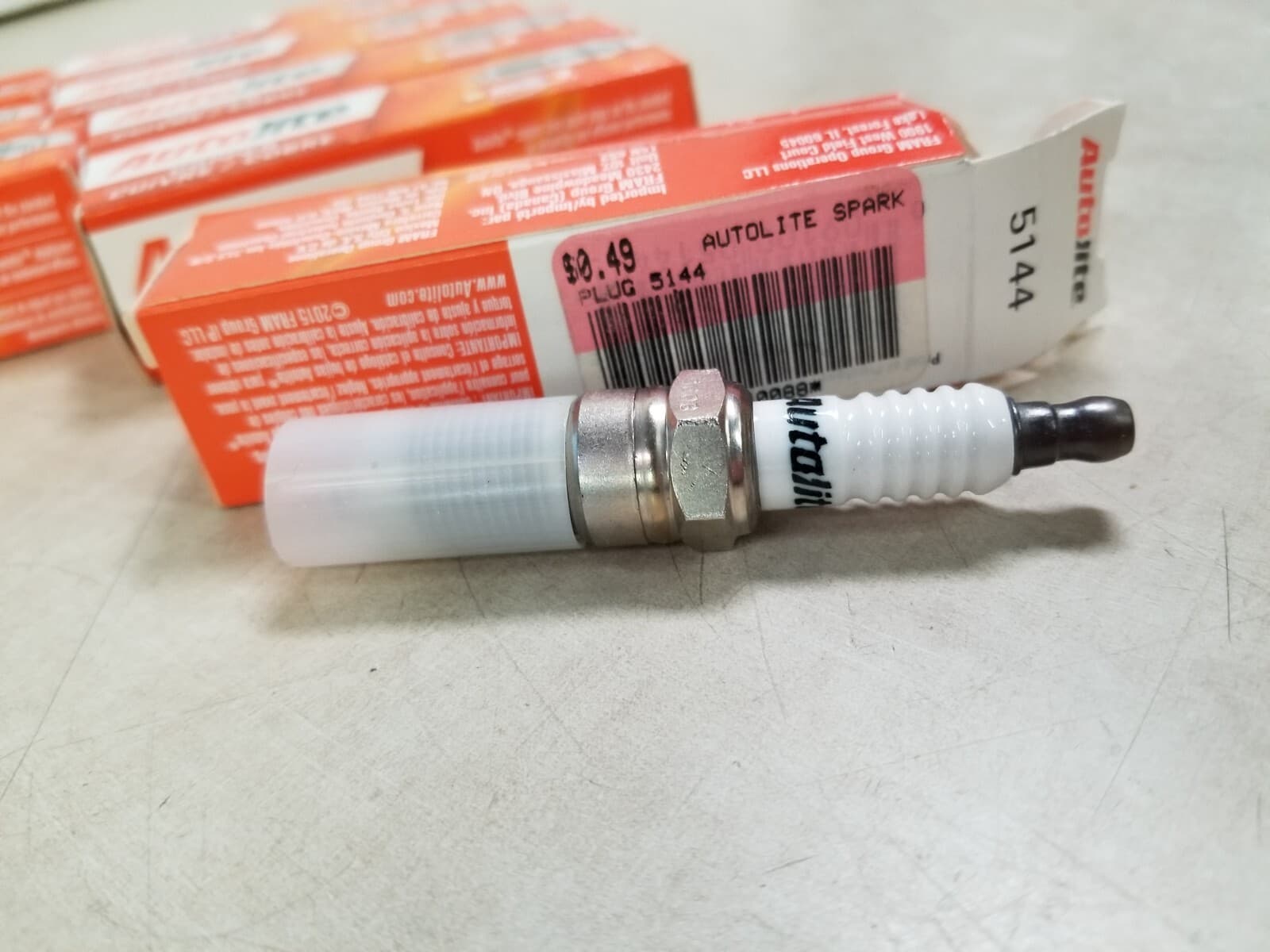 Lot of 8 - Autolite Spark Plugs 5144 3