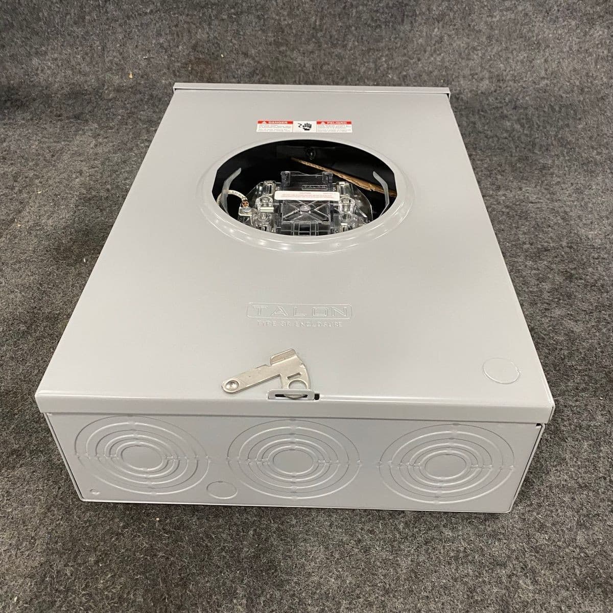 TALON 40405-02CO 200 Amp Ringless Meter Socket, 1 Phase, 5 Jaw * 5