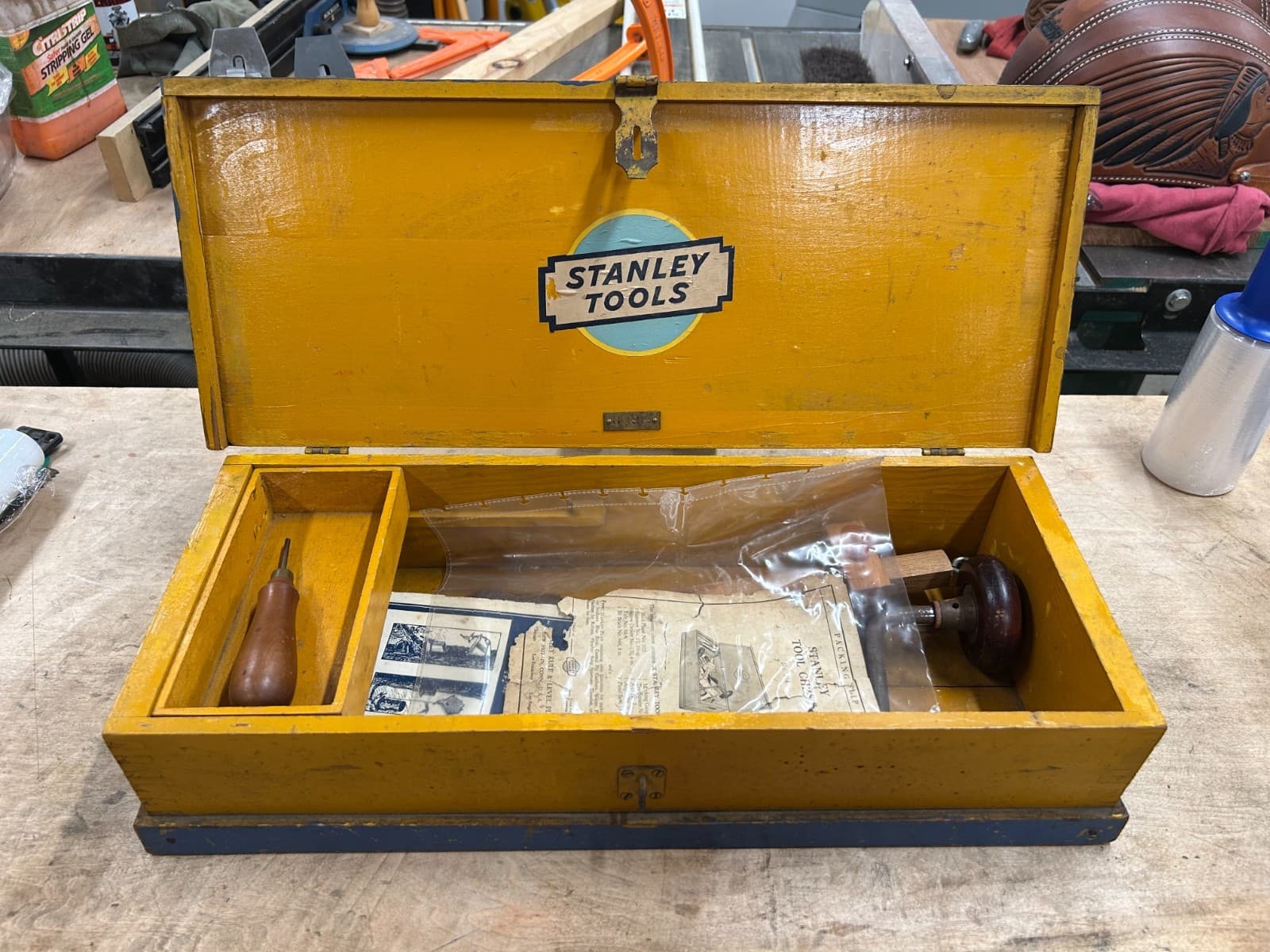 Vintage Stanley No. 914 Tool Chest w/some tools- only made in 1927