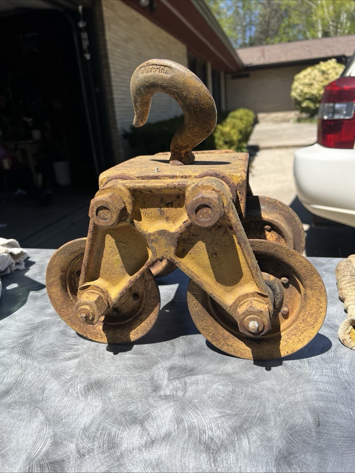 Saginaw Stamping Company Hoist Beam Trolley 1 Ton Capacity 4