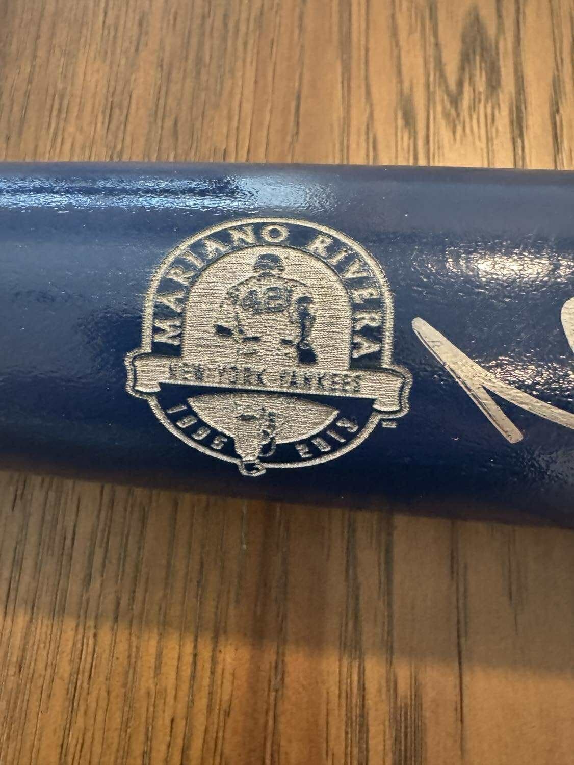 Mariano Rivera New York Yankees Signed Retirement Bat Limited Edition MLB RARE 5