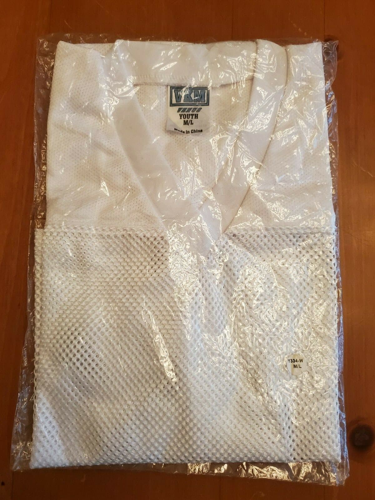 NEW Youth  Medium/Large Venus VKM FOOTBALL Half Shirt Practice Jersey - White