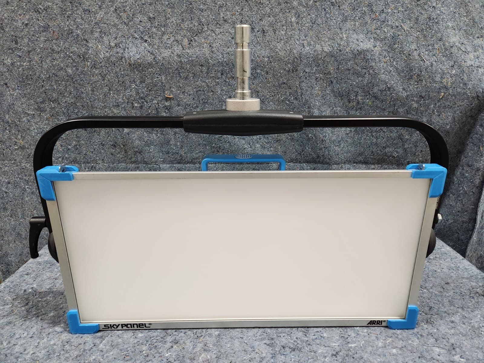 ARRI S60-C SkyPanel RGBW Color/White LED Soft Light Panel w/Power Supply Blue 2