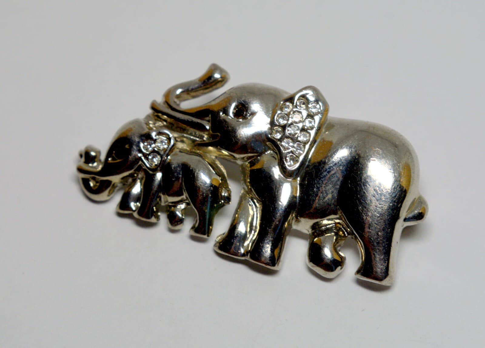 ELEPHANT FAMILY BROOCH 2